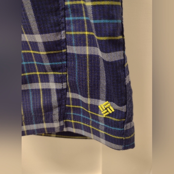 Columbia Women's Plaid Shorts - Picture 4 of 5